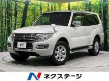 2015 Mitsubishi Pajero