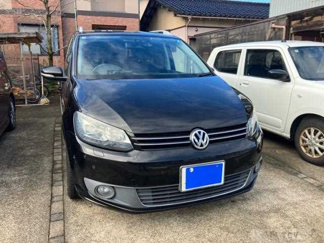2013 Volkswagen Golf Touran