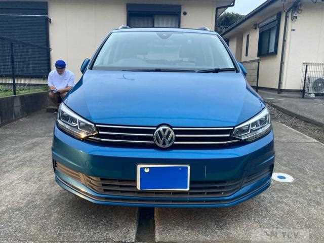 2017 Volkswagen Golf Touran