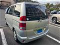 2005 Toyota Noah