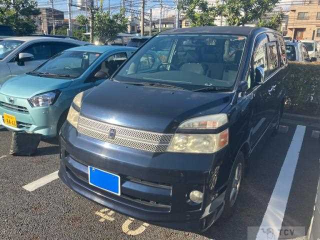 2007 Toyota Voxy