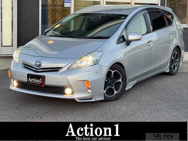 2013 Toyota PRIUS α