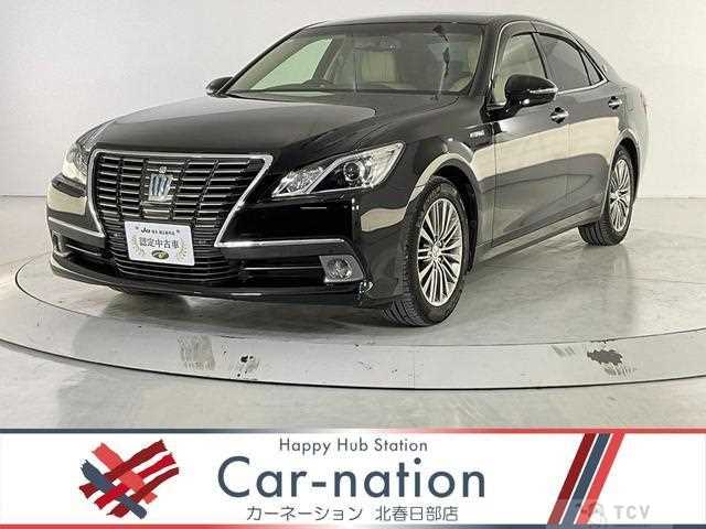 2013 Toyota Crown Hybrid