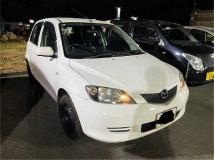 2004 Mazda Demio