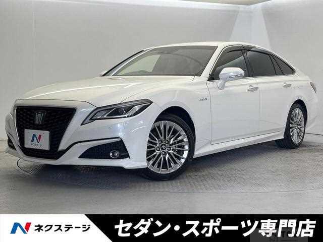 2020 Toyota Crown Hybrid