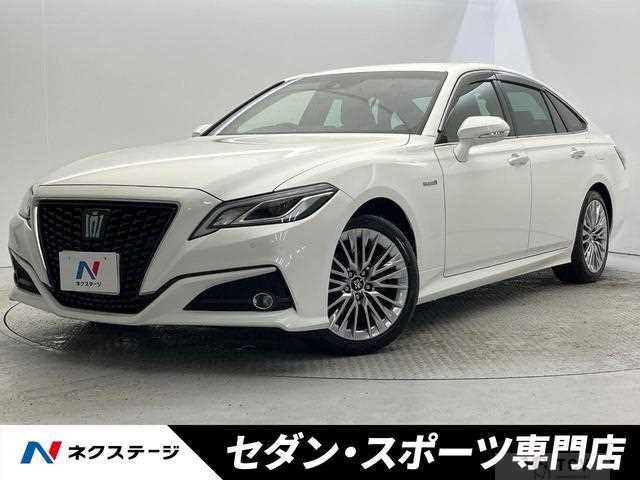 2019 Toyota Crown Hybrid