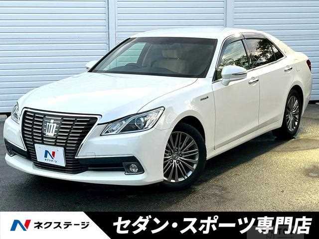 2015 Toyota Crown Hybrid