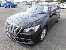 2013 Toyota Crown Hybrid