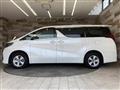 2018 Toyota Alphard Hybrid