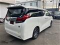 2017 Toyota Alphard Hybrid