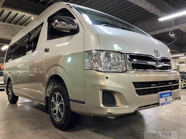 2011 Toyota Hiace Wagon