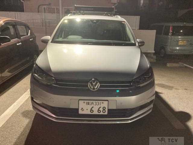 2020 Volkswagen Golf Touran