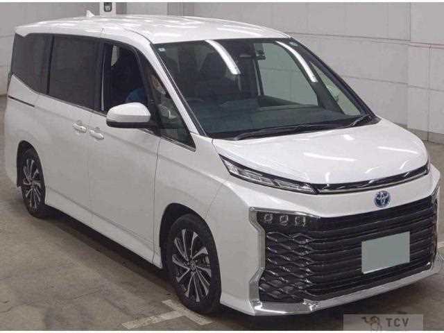 2025 Toyota Voxy