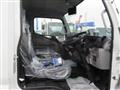 2025 Mitsubishi Fuso Canter