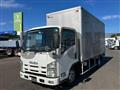 2013 Isuzu Elf Truck