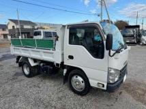 2017 Isuzu Elf Truck