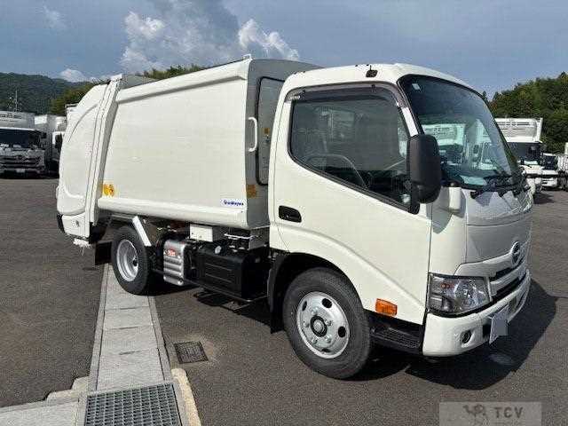 2024 Hino Dutro