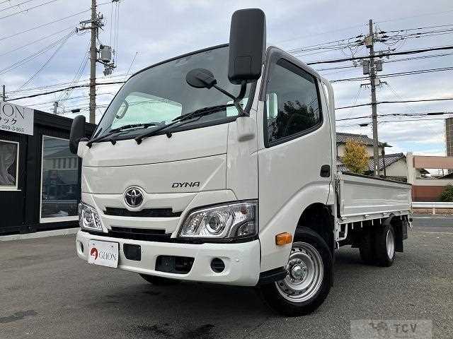 2022 Toyota Dyna Truck