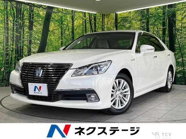 2013 Toyota Crown Hybrid