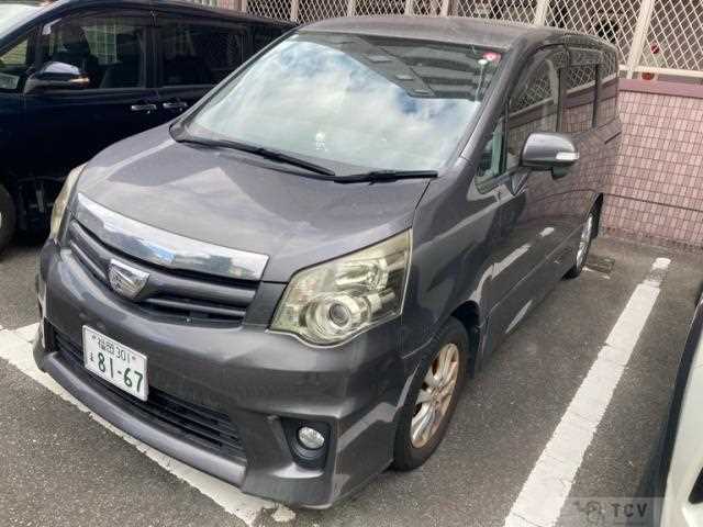 2010 Toyota Noah