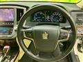 2013 Toyota Crown Hybrid