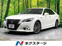 2014 Toyota Crown Hybrid