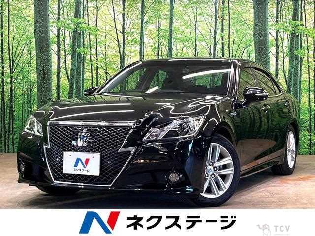 2014 Toyota Crown Hybrid