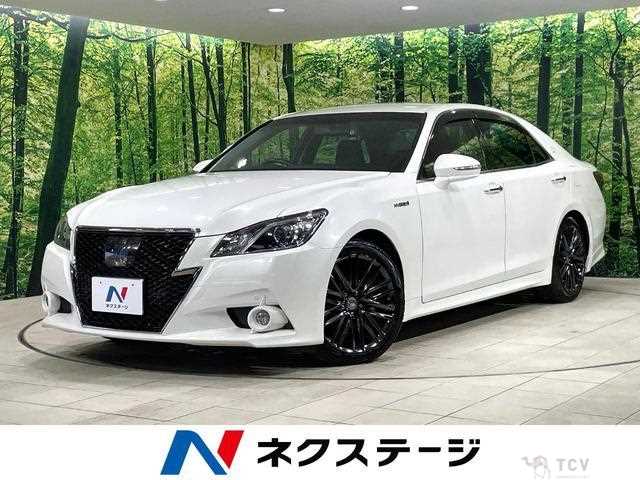 2015 Toyota Crown Hybrid