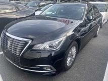 2017 Toyota Crown Hybrid