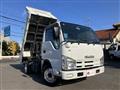 2013 Isuzu Elf Truck