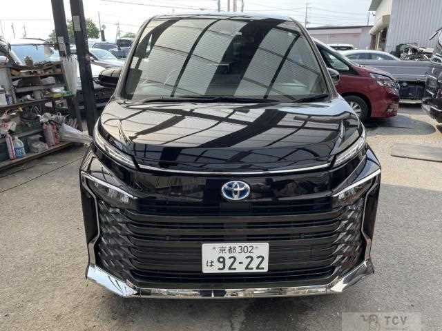 2023 Toyota Voxy