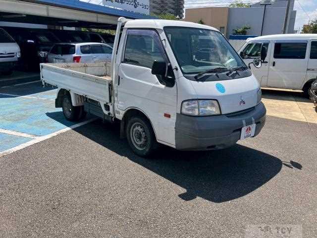 2006 Mitsubishi Delica Truck