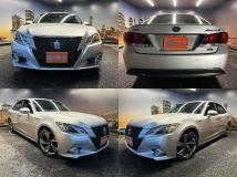2014 Toyota Crown Hybrid