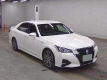 2015 Toyota Crown Hybrid