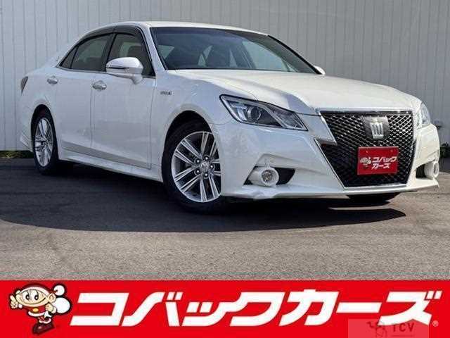2013 Toyota Crown Hybrid
