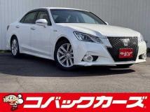 2013 Toyota Crown Hybrid