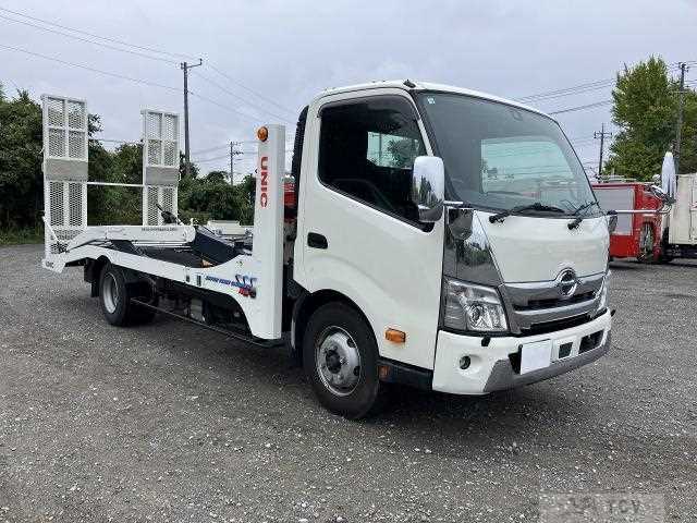 2023 Hino Dutro