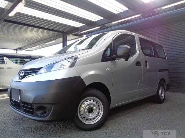 2025 Nissan NV200 VANETTE