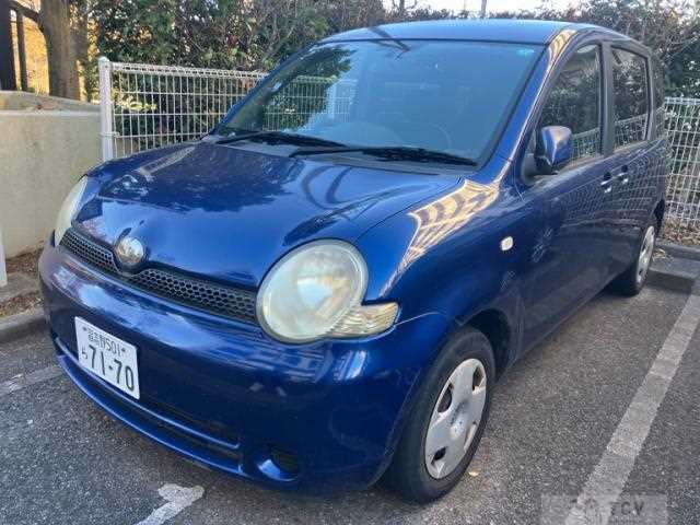 2004 Toyota Sienta