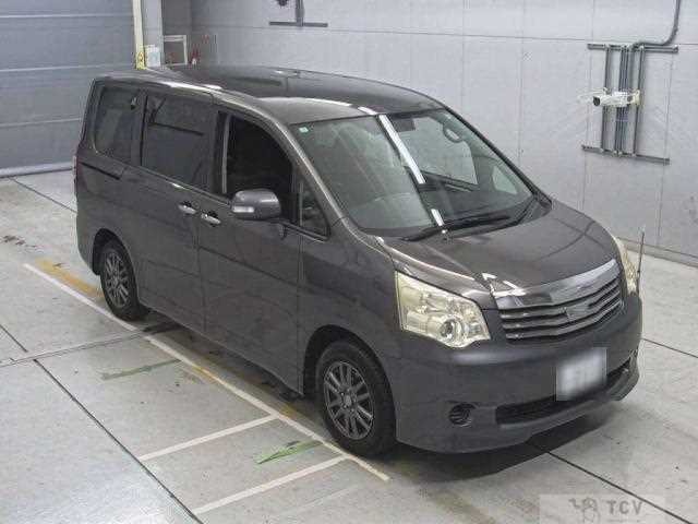 2012 Toyota Noah