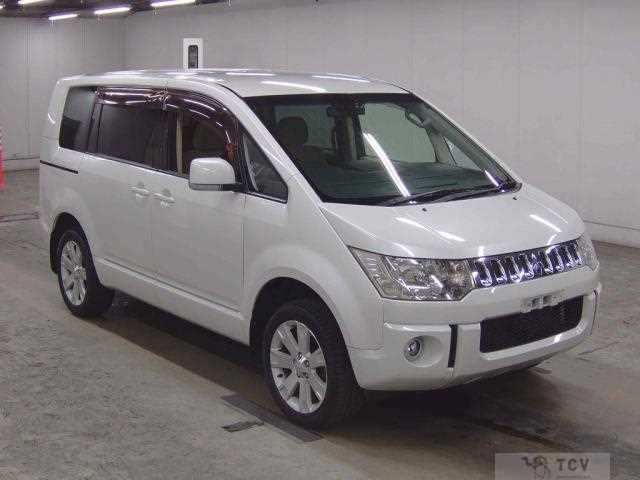 2012 Mitsubishi Delica D5