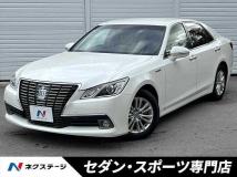 2013 Toyota Crown Hybrid