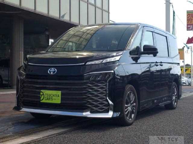2022 Toyota Voxy