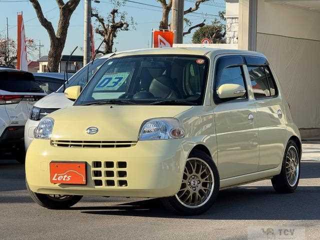 2011 Daihatsu Esse