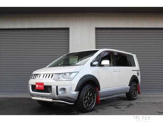 2013 Mitsubishi Delica D5