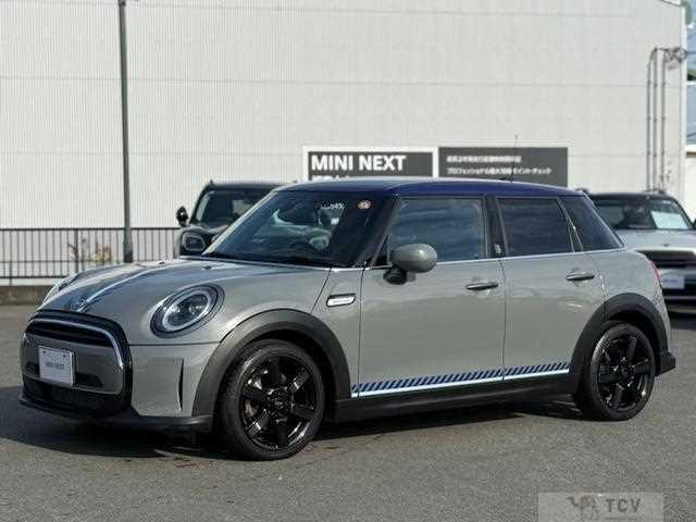 2022 BMW MINI