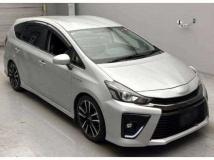 2015 Toyota PRIUS α