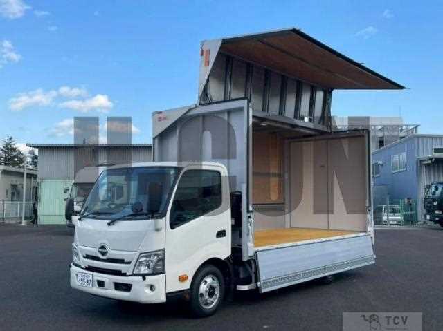 2025 Hino Dutro