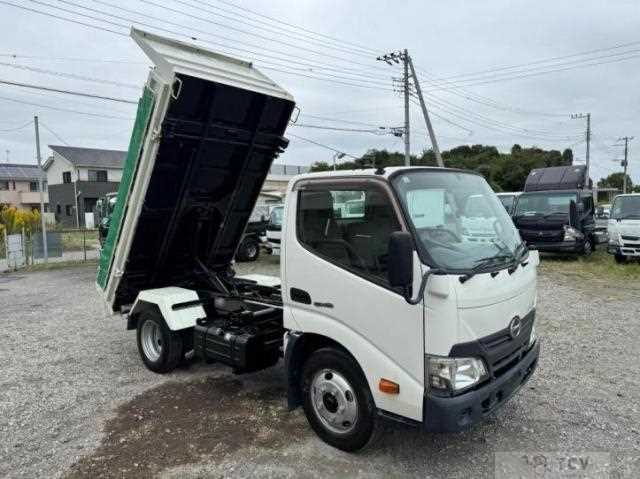 2016 Hino Dutro