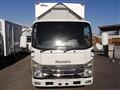 2016 Isuzu Elf Truck